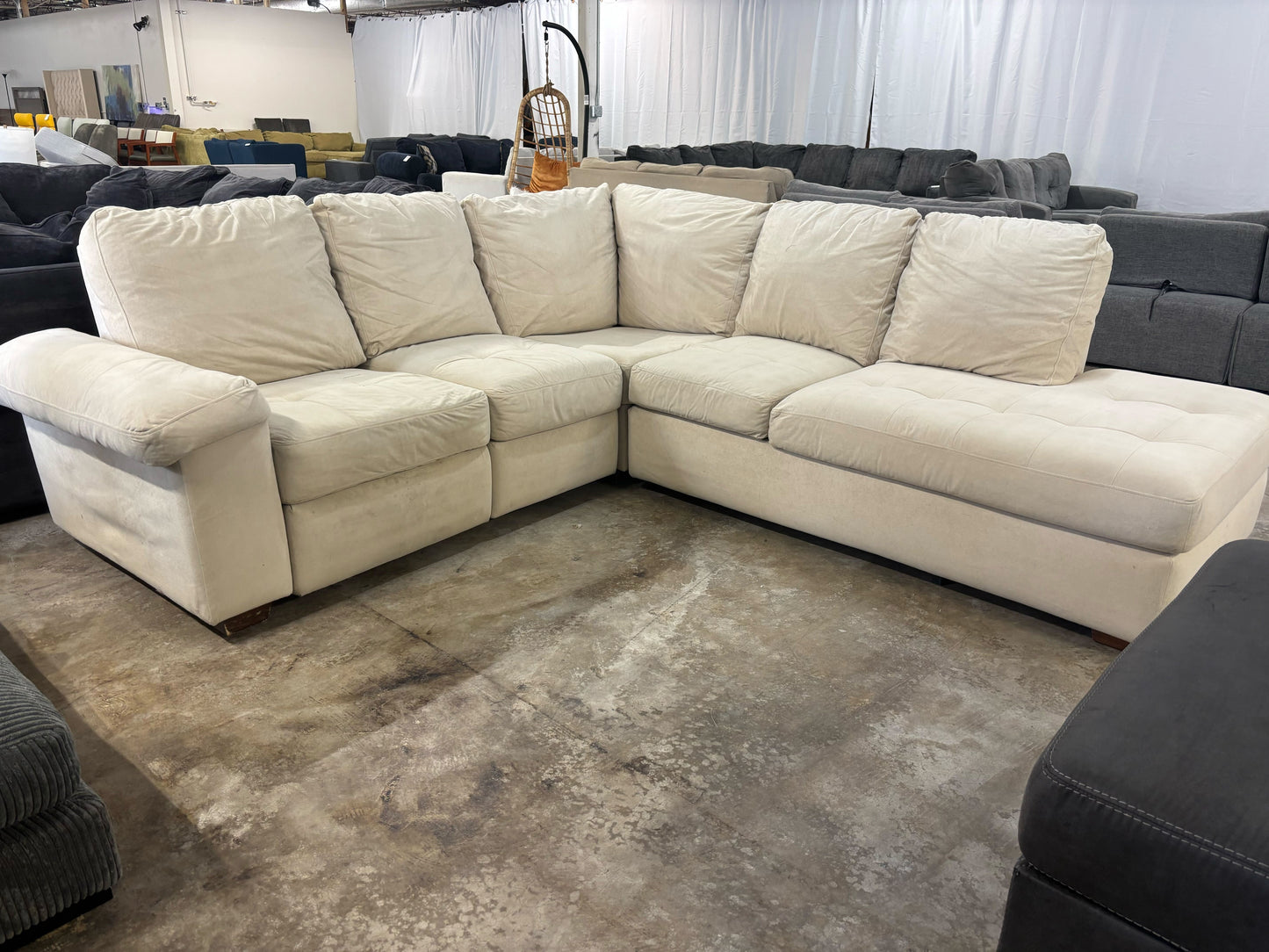 Signature Design 4-Piece Sectional
