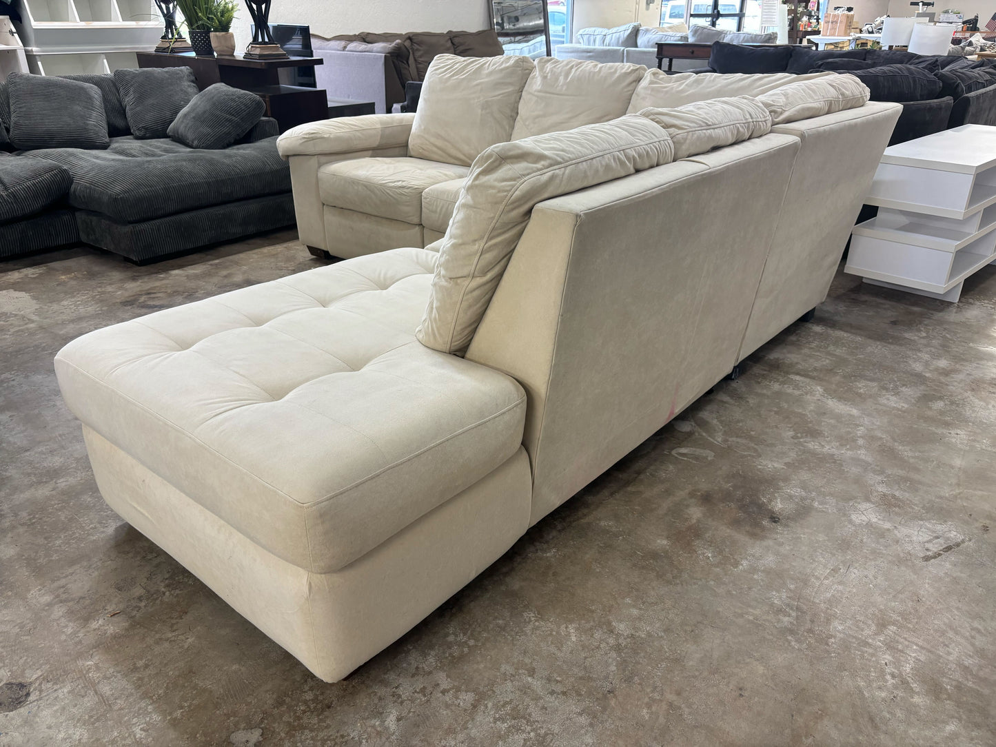 Signature Design 4-Piece Sectional