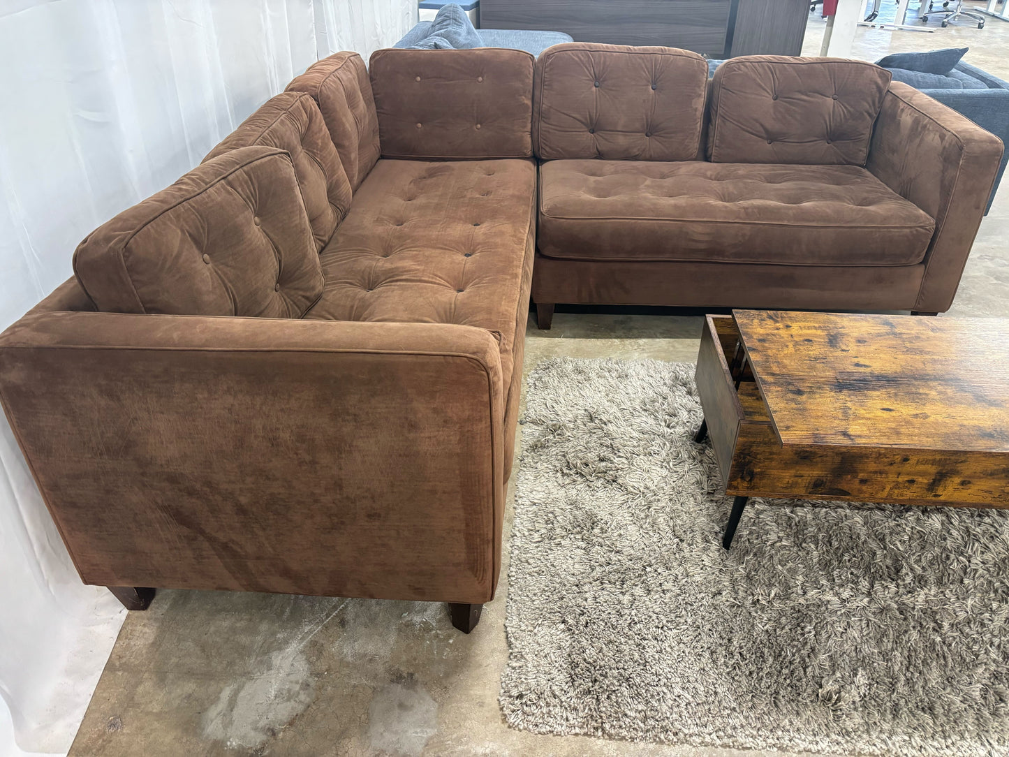 Tufted 2-piece Sectional Sofa