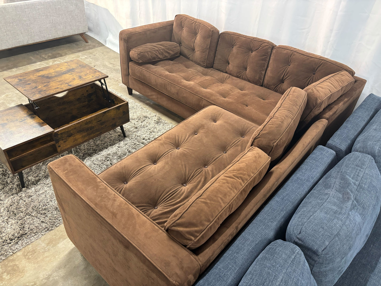 Tufted 2-piece Sectional Sofa