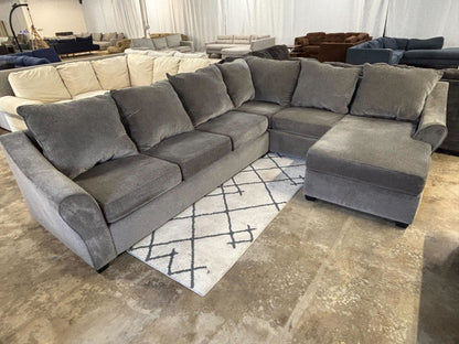 Biddeford 3-pc Sectional with Chaise