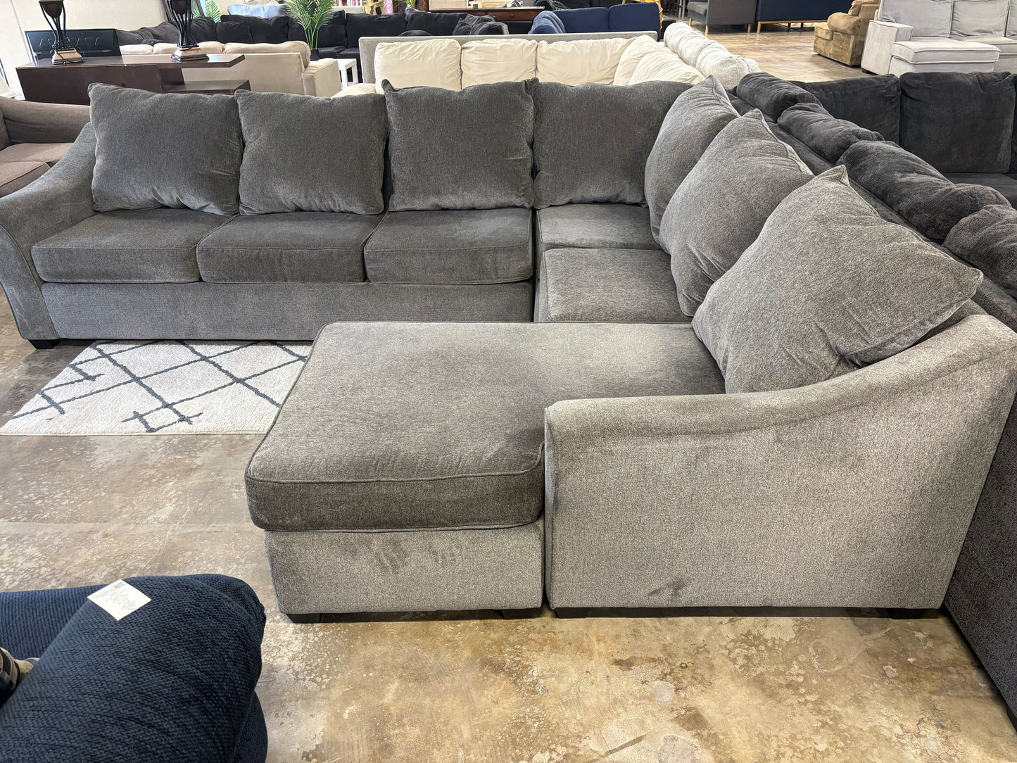 Biddeford 3-pc Sectional with Chaise