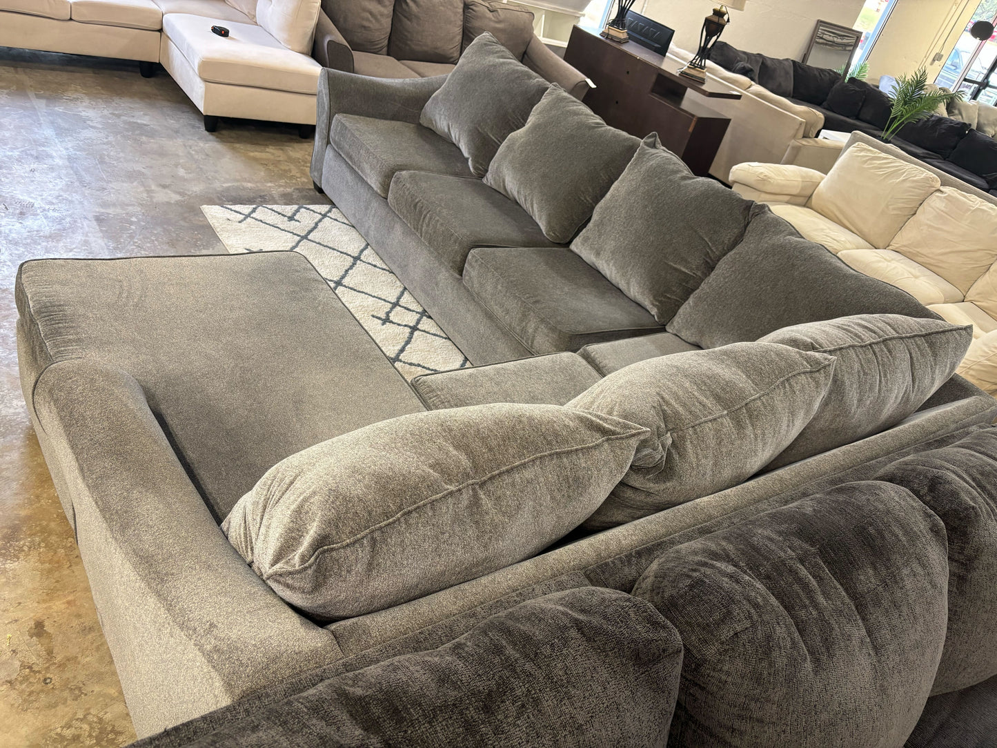 Biddeford 3-pc Sectional with Chaise