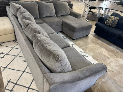 Biddeford 3-pc Sectional with Chaise