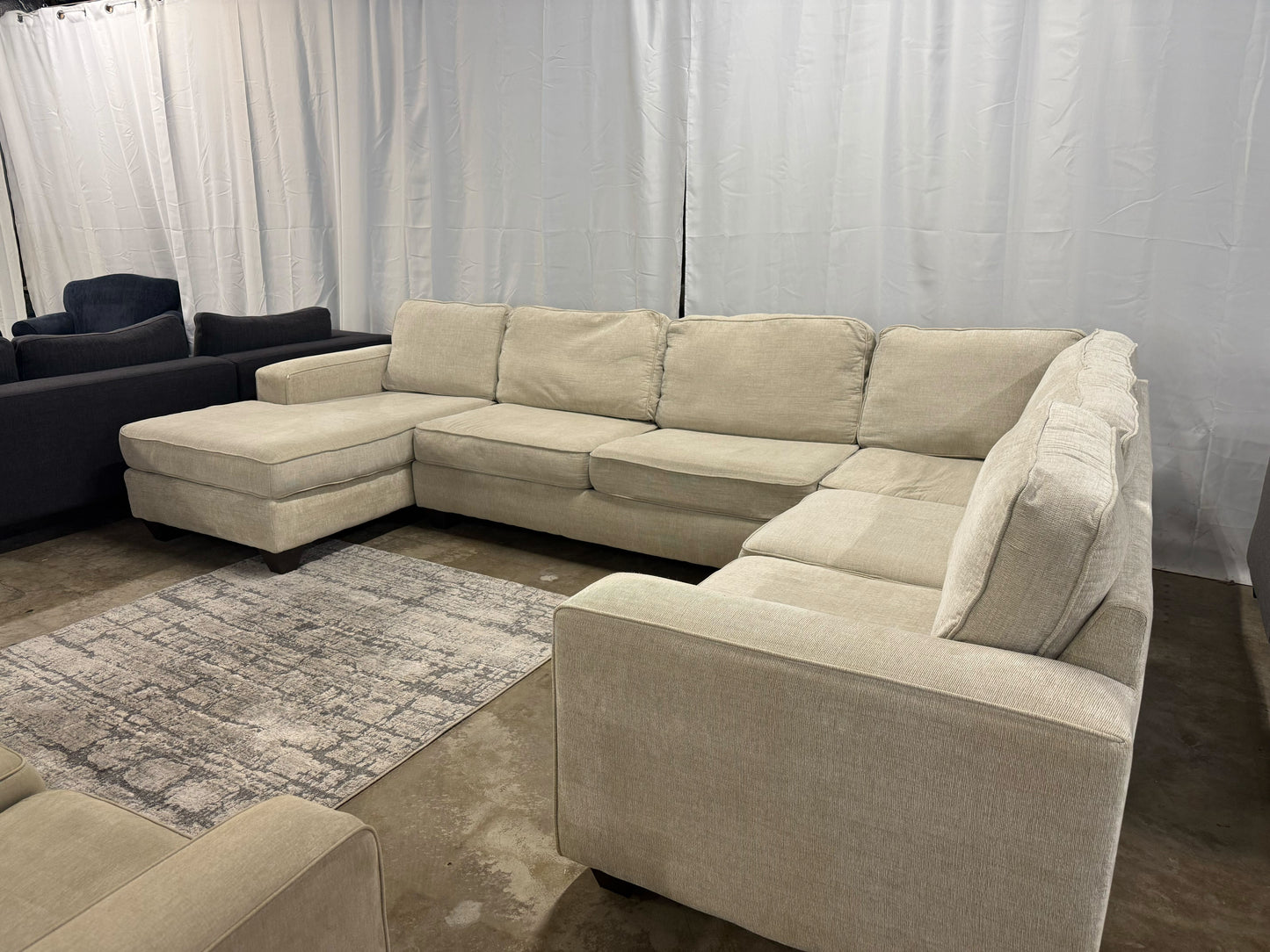 Signature Design 3-piece Sectional