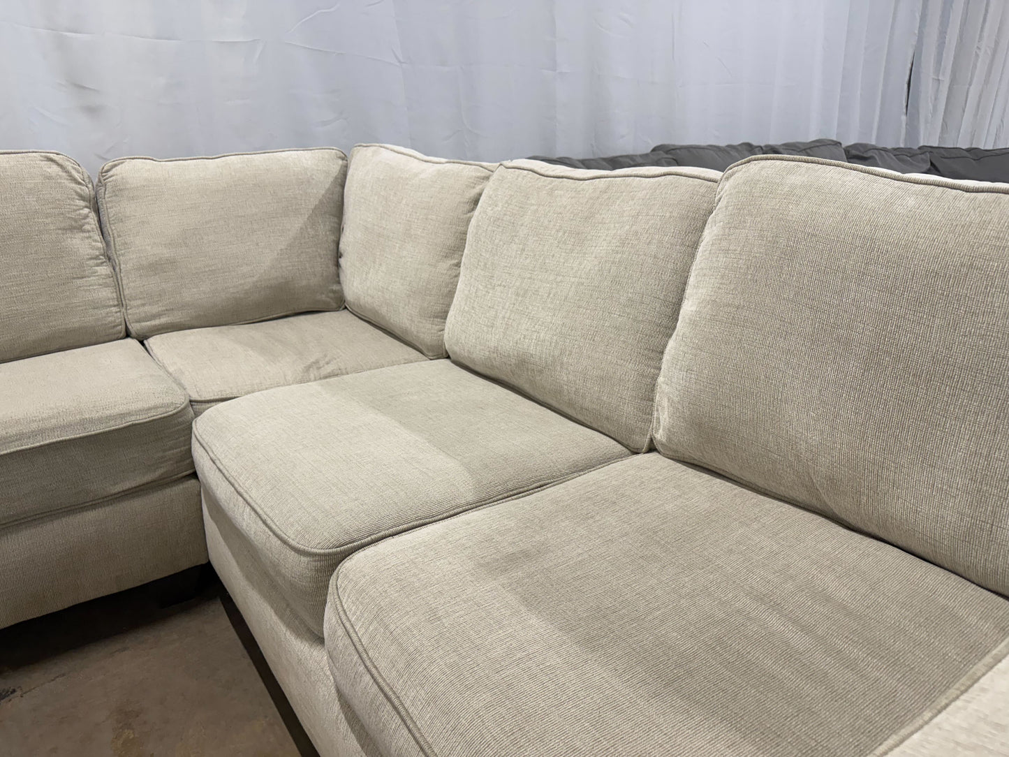 Signature Design 3-piece Sectional