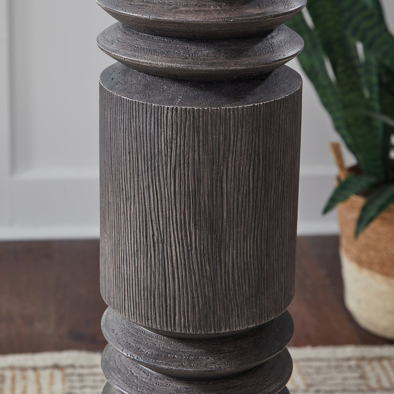Fainwell Floor Lamp -  Ashley Furniture Floor Lamp  Fresh Start Furniture