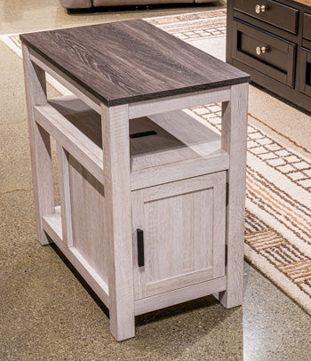 Fendenmore Chairside End Table -  Ashley Furniture End Table Chair Side  Fresh Start Furniture