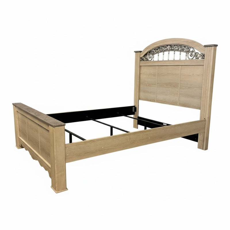 Catalina Queen Poster Bed