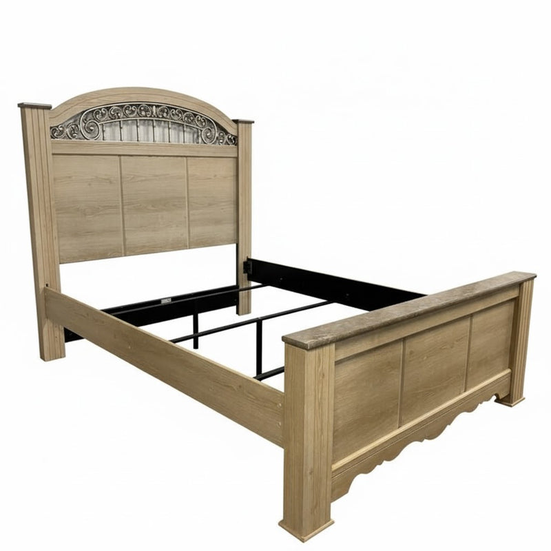 Catalina Queen Poster Bed