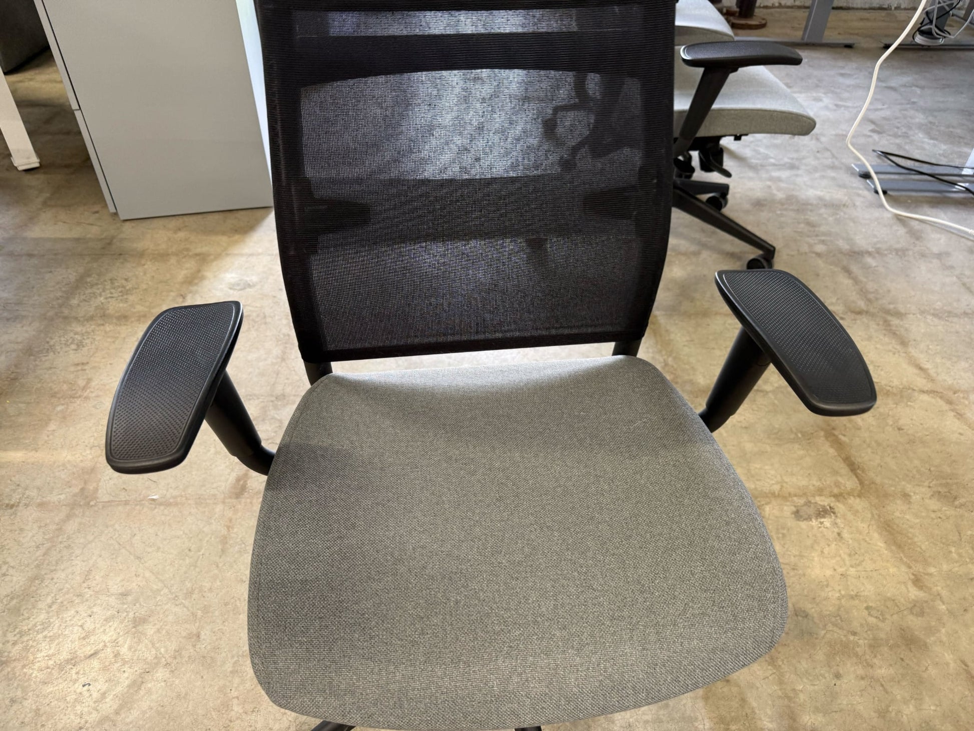 Focus Mid-Back Task Chair Sit On It