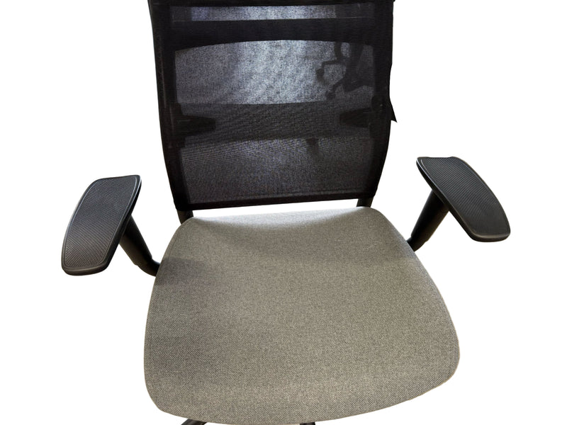 Focus Mid-Back Task Chair Sit On It