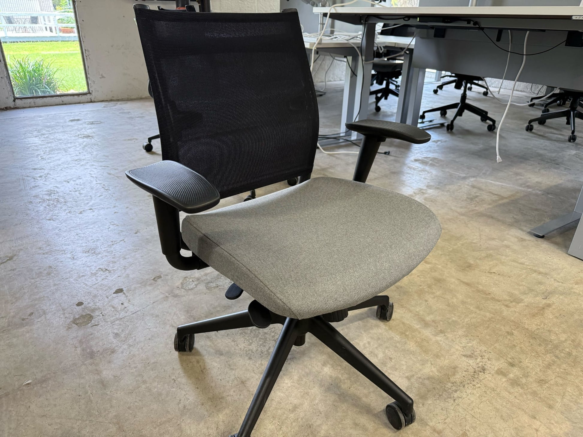 Focus Mid-Back Task Chair Sit On It