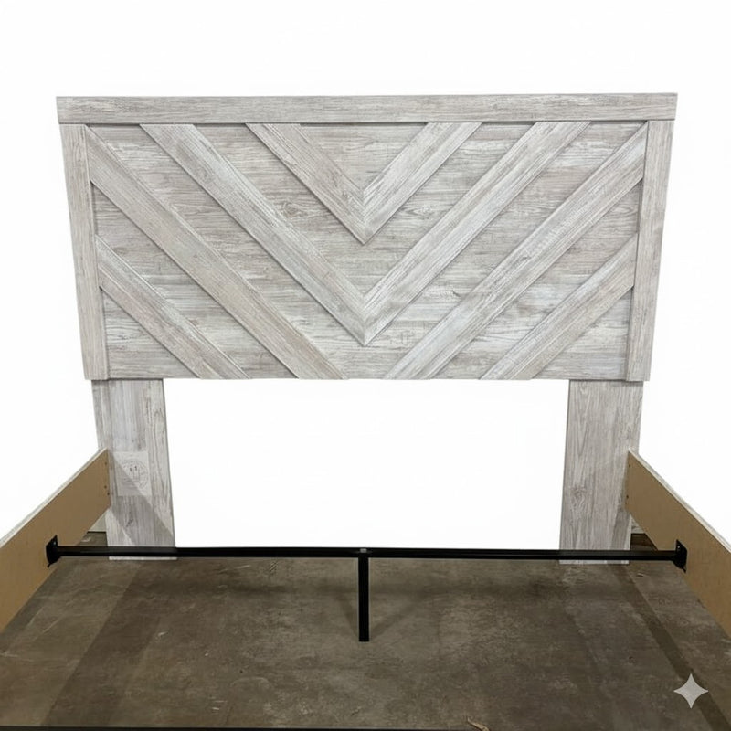 Cayboni Queen Panel Bed