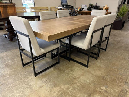 Tomtyn 7 Piece Rectangle Dining Set
