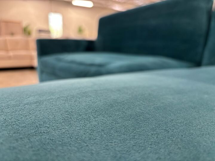Novara Sectional Sofa